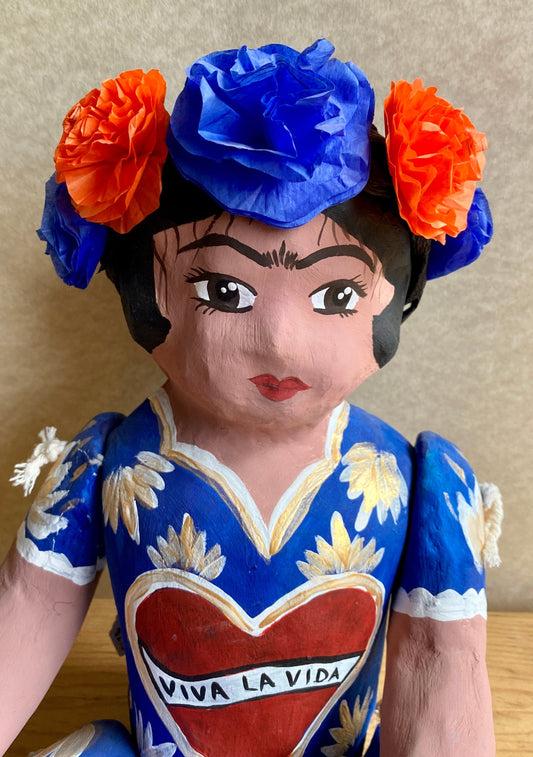 Muñeca de cartón Frida