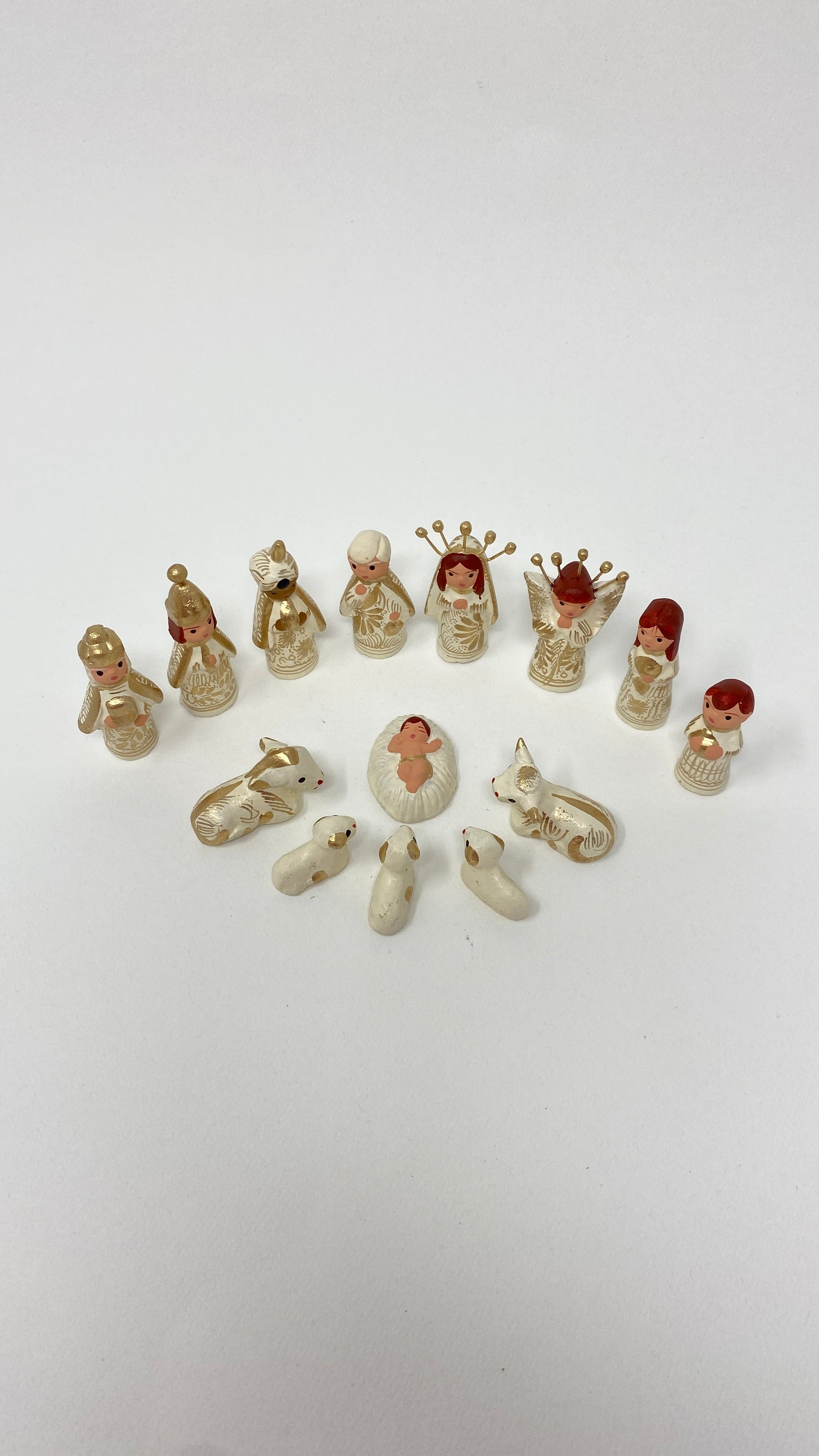 Nacimiento J. #0 Beige