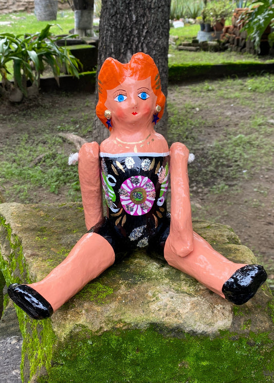Muñeca de Carton #3 Negra