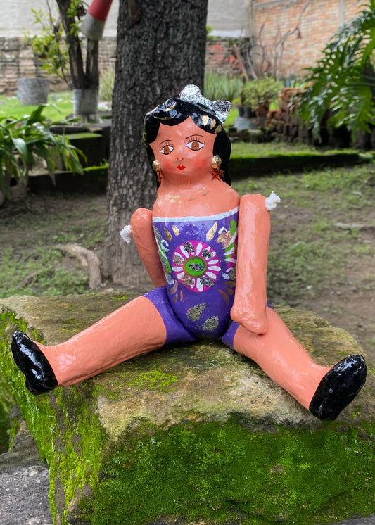 Muñeca de Cartón #3 Morada