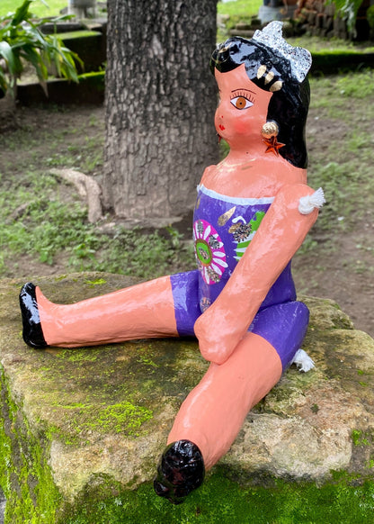 Muñeca de Cartón #3 Morada