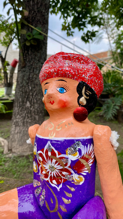 Muñeca de Cartón #4 Morada