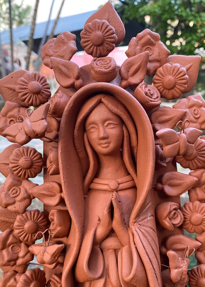 Virgen de Guadalupe de Barro Natural 35 cm