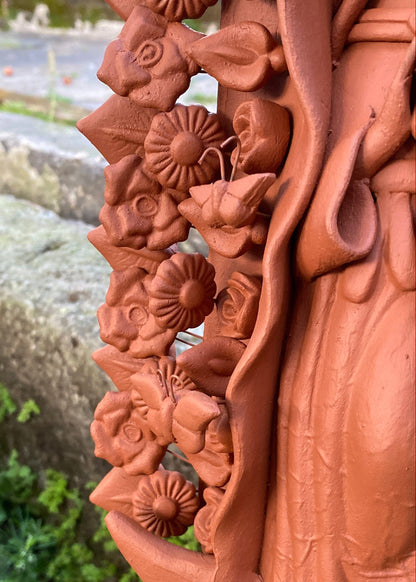 Virgen de Guadalupe de Barro Natural 35 cm