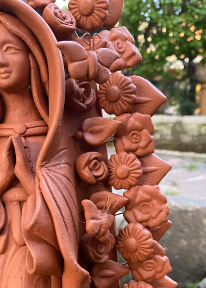 Virgen de Guadalupe de Barro Natural 35 cm