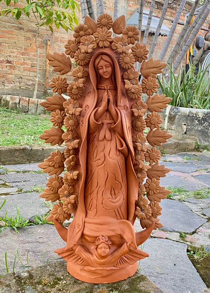 Virgen de Guadalupe de Barro Natural 55 cm