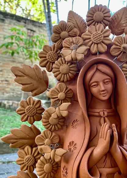 Virgen de Guadalupe de Barro Natural 55 cm