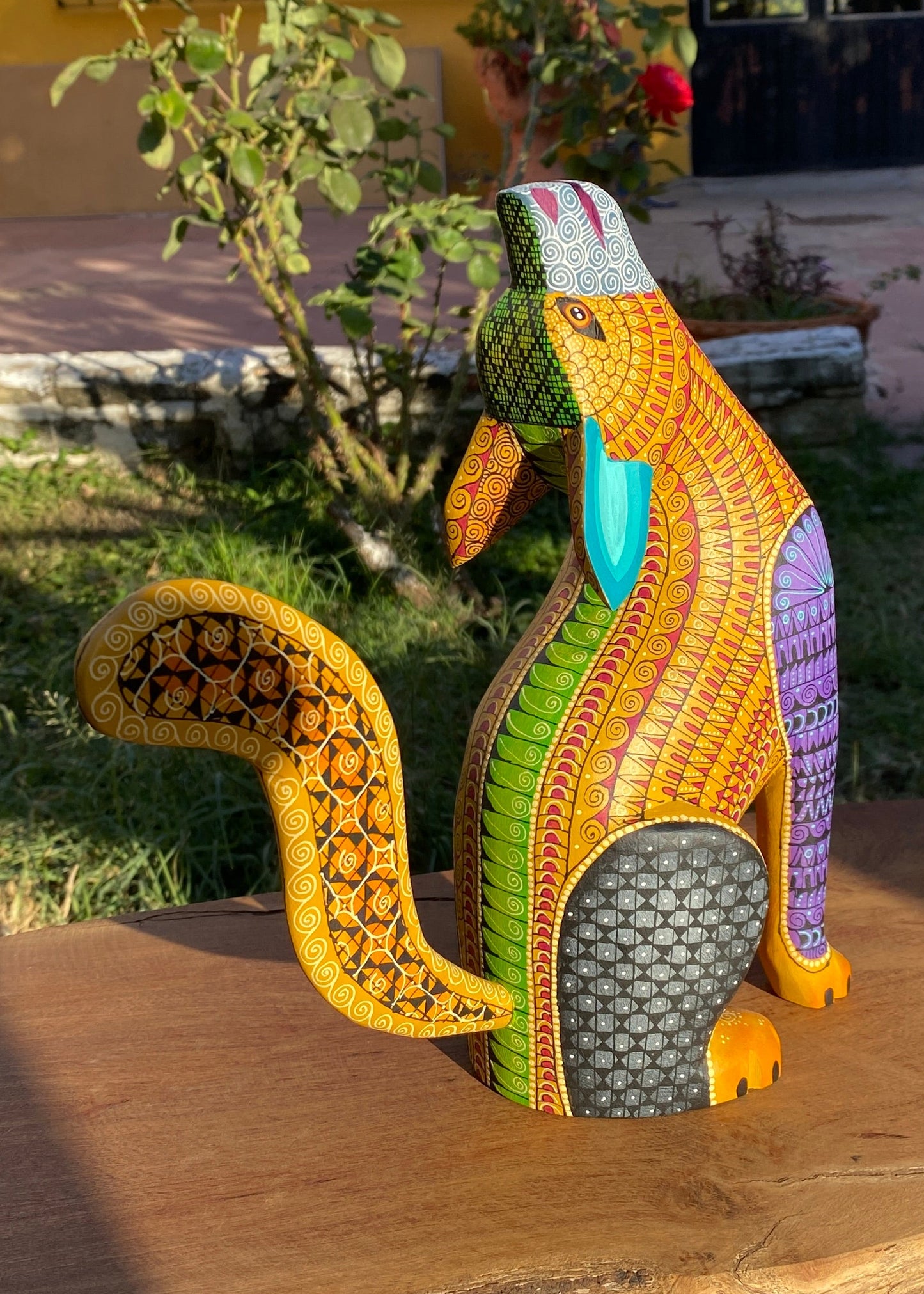 Alebrije Coyote Mostaza