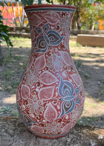 Jarrón de Barro Bruñido Mariposas