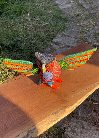 Alebrije Buho Verde / Rojo